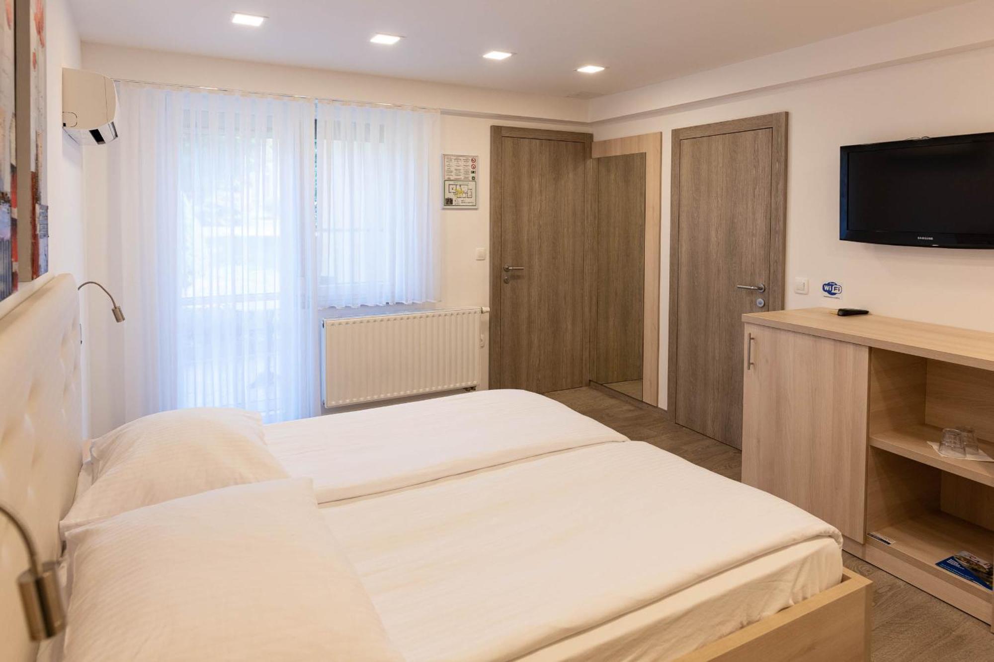 Apartmaji In Sobe Ramar Straza 外观 照片