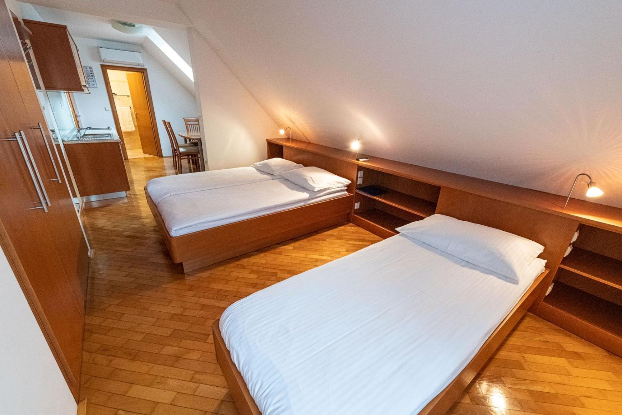 Apartmaji In Sobe Ramar Straza 外观 照片