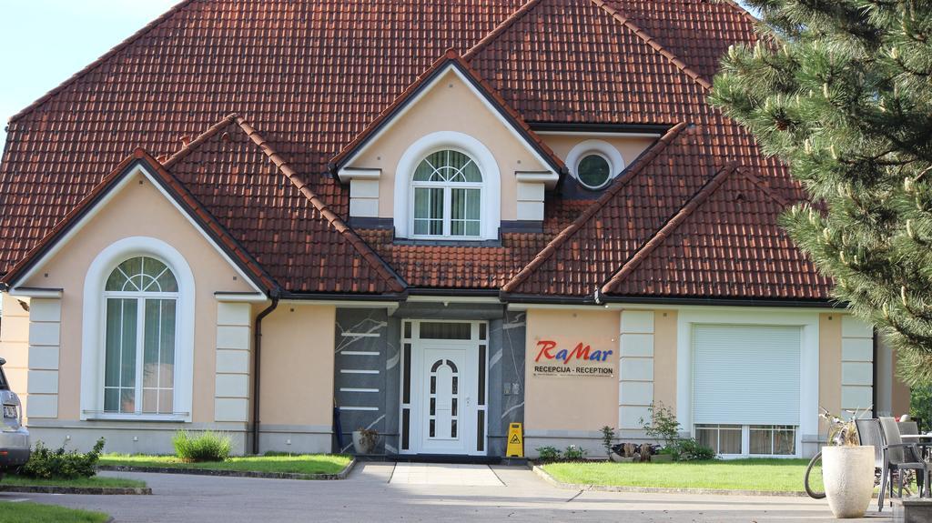 Apartmaji In Sobe Ramar Straza 外观 照片